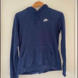 nike hoodie size extra small